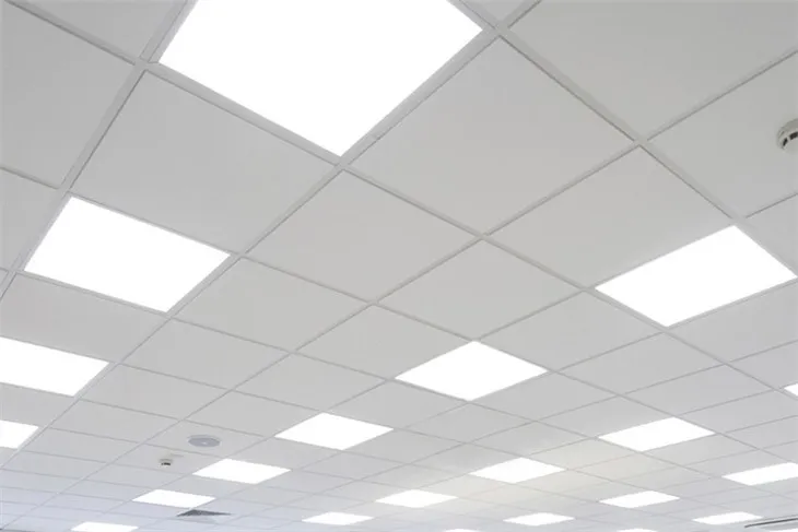 4' led fixture with battery backup